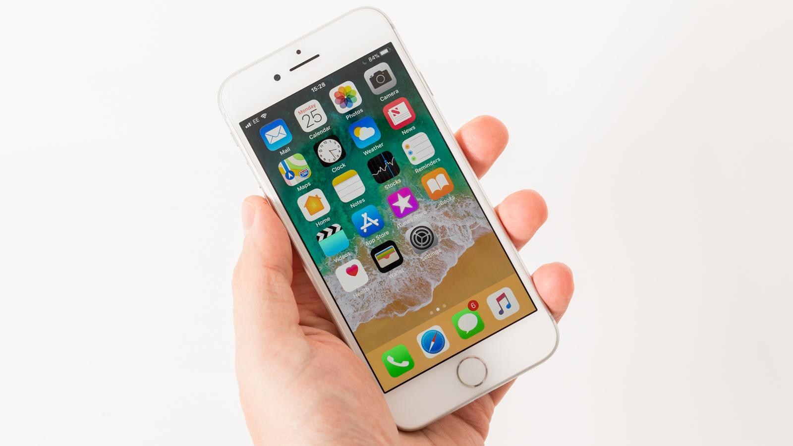 Apple patches bug causing iPhone network issues in recent update