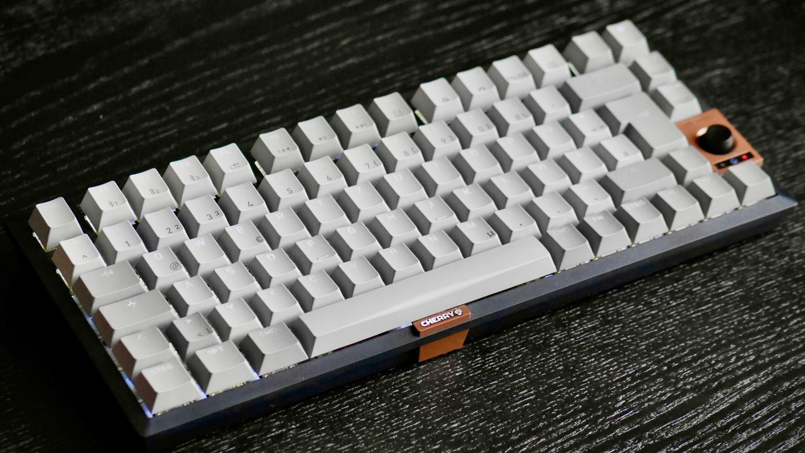 Cherry KW 300 MX review: Mechanical yet quiet keyboard