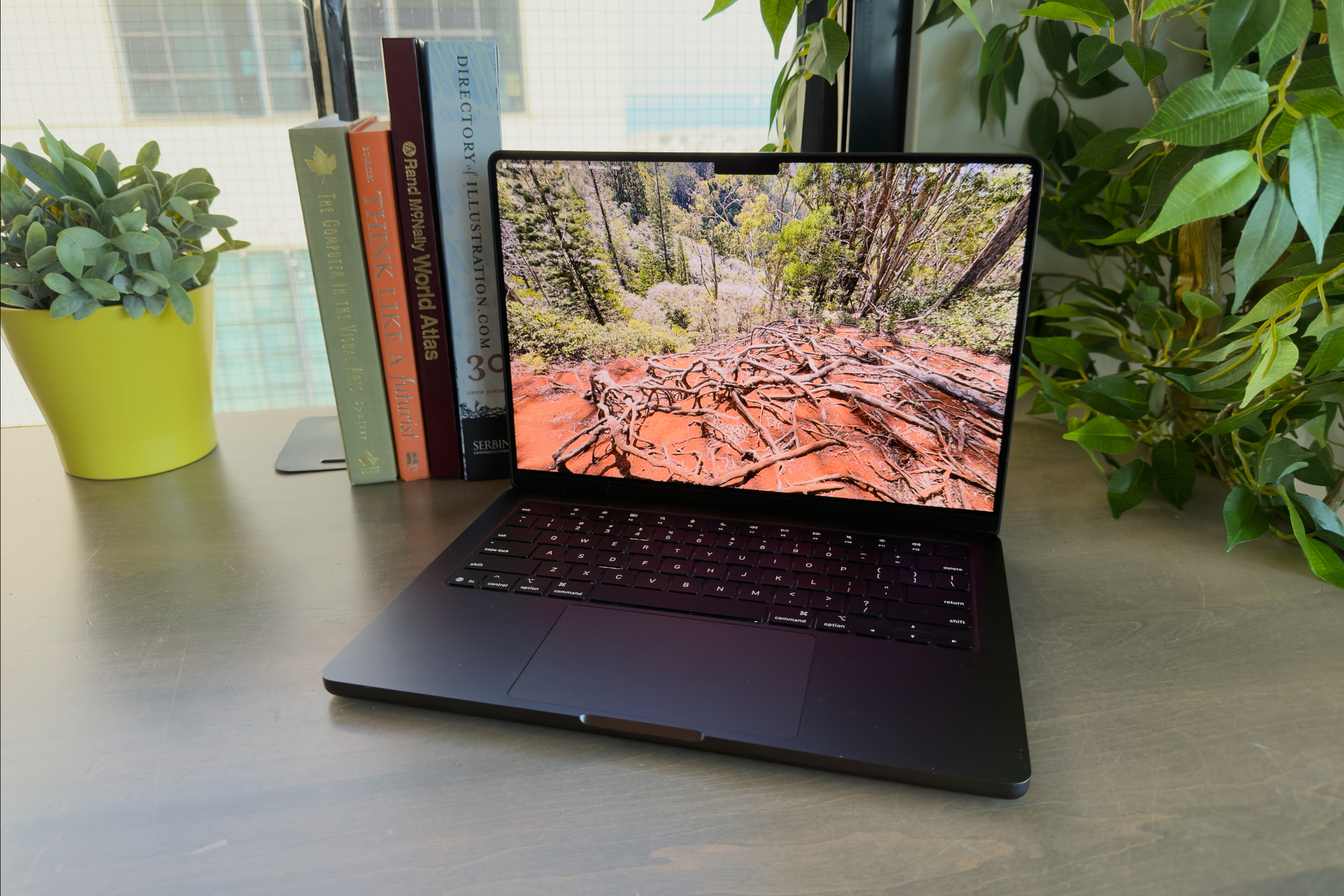 Tapping may be ‘optional’ on the ‘touch-friendly’ MacBook Pro